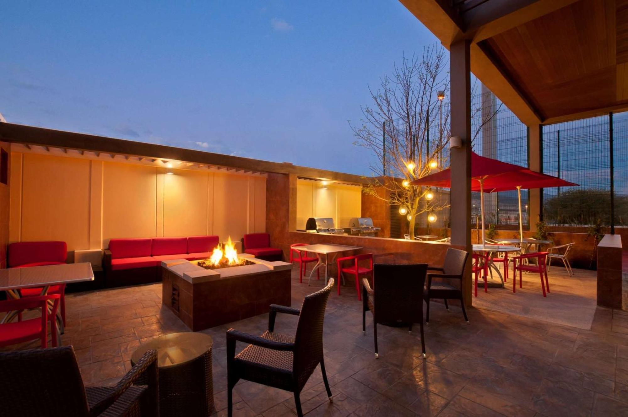 Homewood Suites By Hilton Queretaro Jurica Luaran gambar